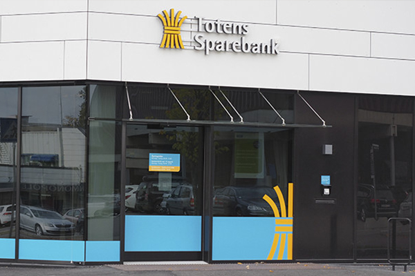 bilde av bankens kontorfasade